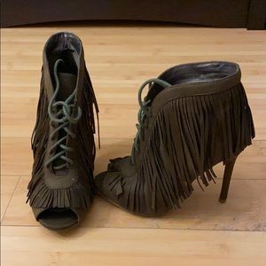 Green fringe heels size 6